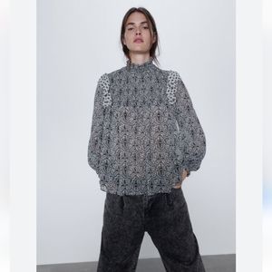 New Zara ruffle print top. Sz Large.